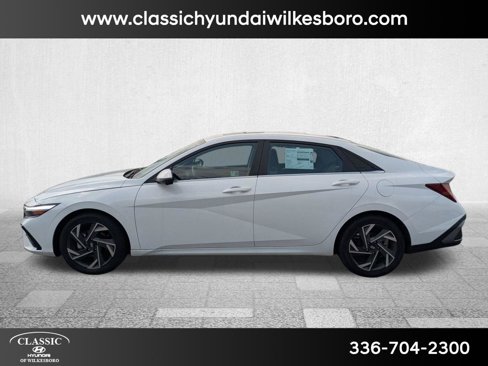 Used 2024 Hyundai Elantra Limited image 8