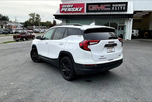 Certified 2024 GMC Terrain SLE w/ Driver Convenience Package image 4