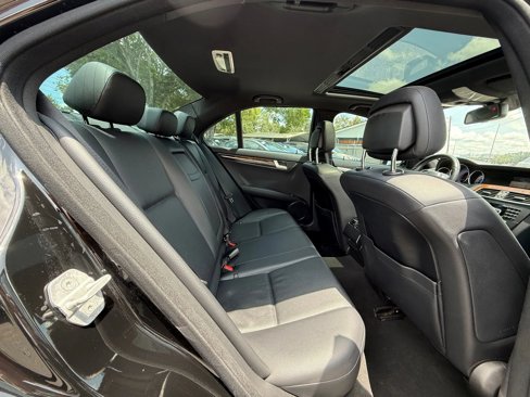 Used 2013 Mercedes-Benz C 250 Sedan image 11