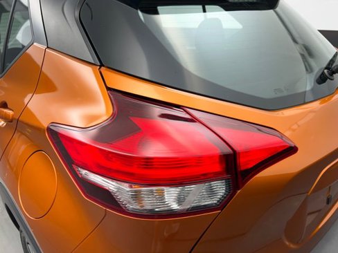 Used 2020 Nissan Kicks SR image 18