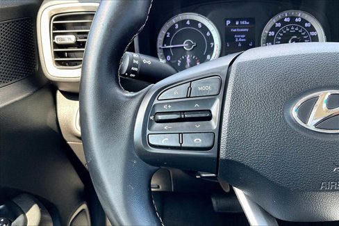 Used 2021 Hyundai Venue SEL w/ Premium Package image 23