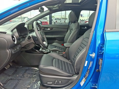Used 2023 Kia Forte GT-Line w/ GT-Line Premium Package image 14