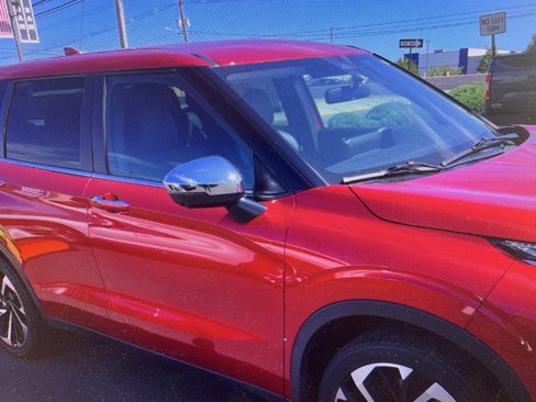 Used 2022 Mitsubishi Outlander SE image 13