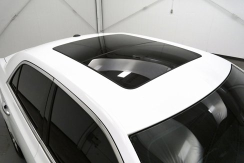 Used 2016 Chrysler 300 C Platinum image 37