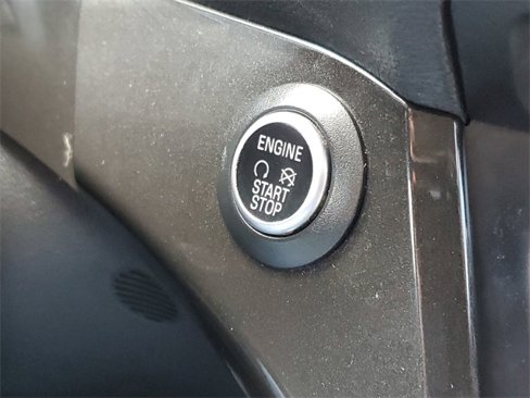 Used 2017 Ford Escape Titanium image 16