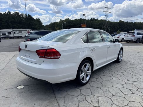Used 2015 Volkswagen Passat TDI SE image 14