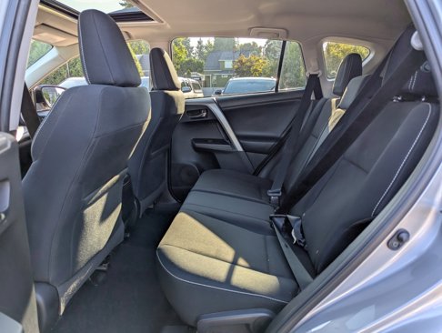 Used 2018 Toyota RAV4 XLE image 25