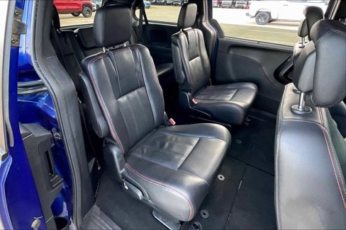 Used 2019 Dodge Grand Caravan GT image 18
