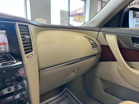 Used 2009 INFINITI FX35 AWD w/ Technology Pkg image 45