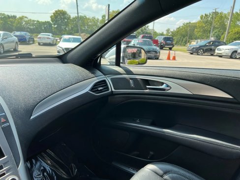 Used 2017 Lincoln MKZ Reserve image 15