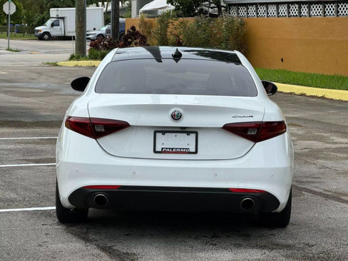 Used 2019 Alfa Romeo Giulia Ti image 6