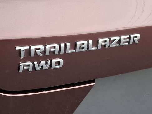 Used 2022 Chevrolet TrailBlazer LT w/ Driver Confidence Package image 31