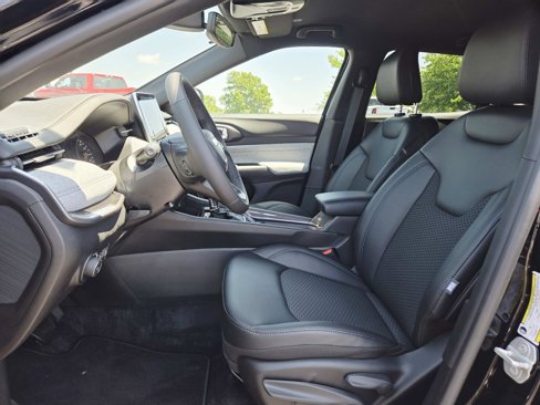 New 2025 Jeep Compass Latitude image 12