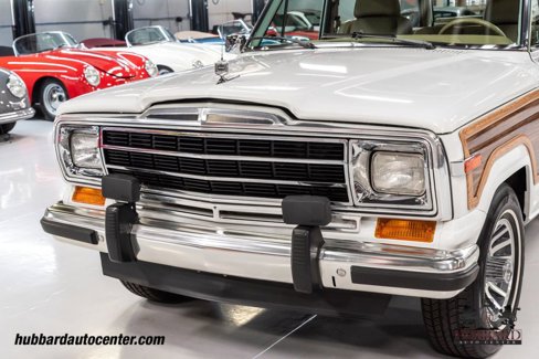 Used 1991 Jeep Grand Wagoneer image 27