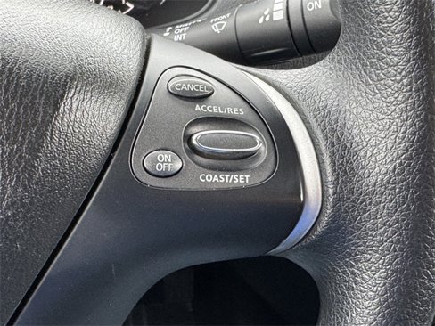Used 2018 Nissan Pathfinder S image 23