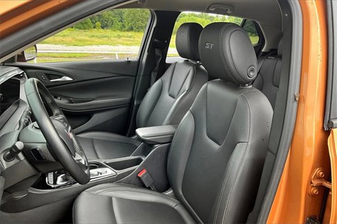 Used 2024 Buick Encore GX Sport Touring image 21