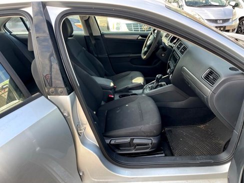 Used 2015 Volkswagen Jetta TDI S image 8