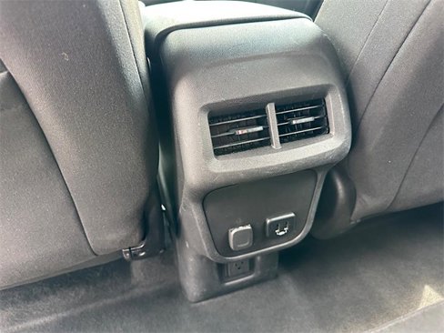 Used 2018 Chevrolet Equinox LT w/ Sun & Infotainment Package image 16
