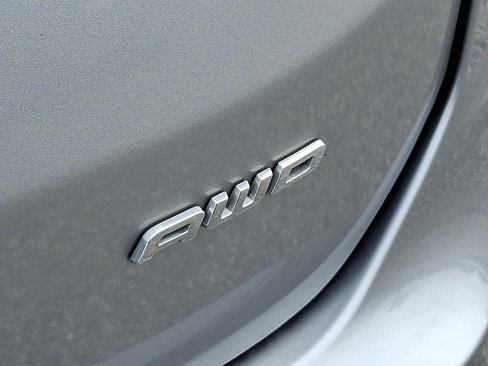 Used 2021 Ford Edge SE image 32