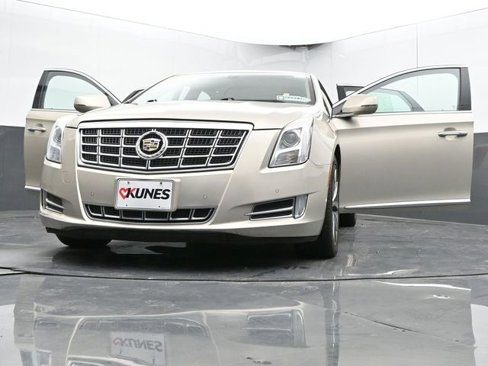 Used 2013 Cadillac XTS Luxury image 48