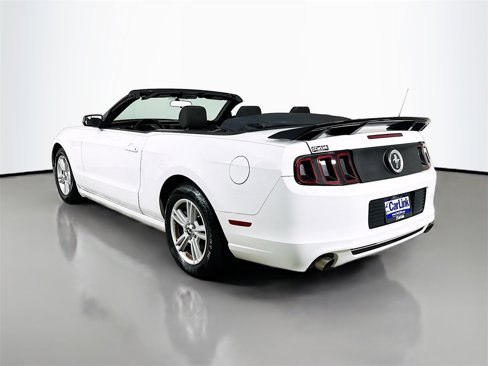 Used 2014 Ford Mustang Convertible image 5