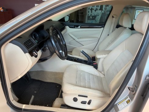 Used 2014 Volkswagen Passat TDI SEL Premium image 16
