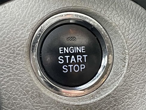 Used 2016 Toyota Sienna XLE image 25