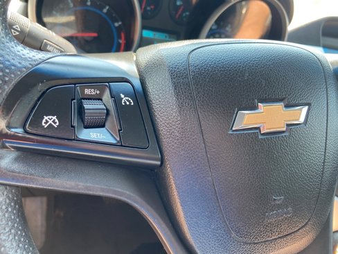 Used 2014 Chevrolet Cruze LS image 18