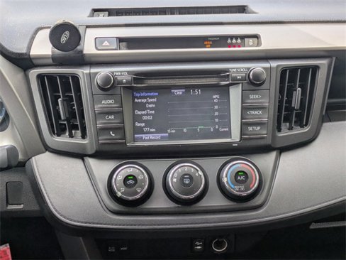 Used 2017 Toyota RAV4 LE image 19