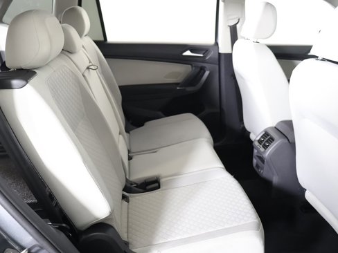 Used 2020 Volkswagen Tiguan S image 31