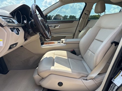 Used 2014 Mercedes-Benz E 350 Sedan image 9
