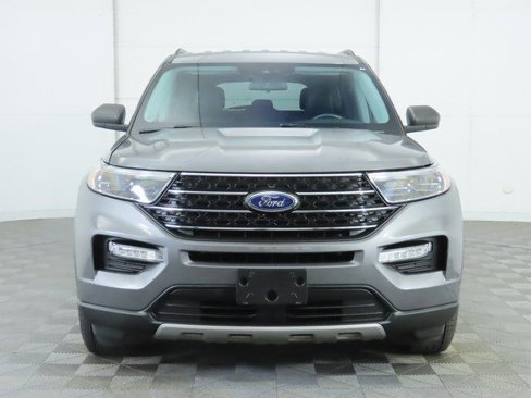 Used 2022 Ford Explorer XLT w/ Equipment Group 202A image 2