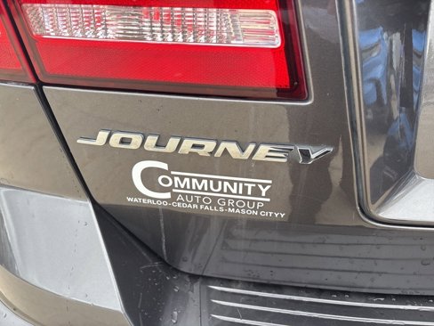 Used 2019 Dodge Journey SE image 12