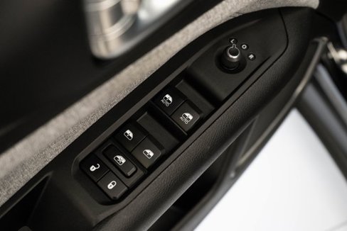 Used 2023 Jeep Compass Sport image 13