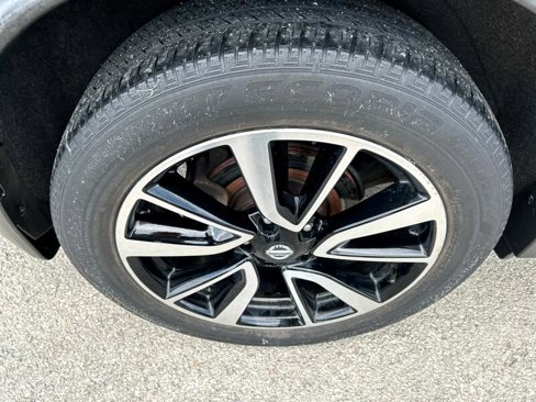 Used 2018 Nissan Rogue SL image 20
