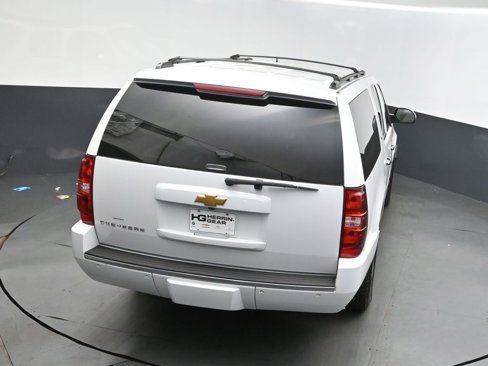 Used 2013 Chevrolet Suburban LTZ image 32