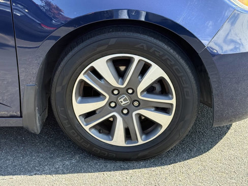 Used 2014 Honda Odyssey Touring image 14