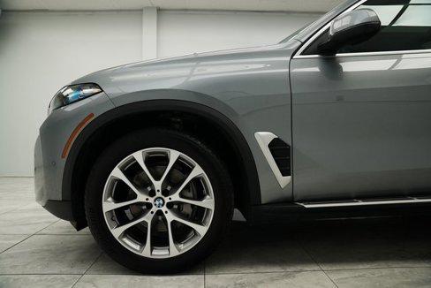 Used 2024 BMW X5 xDrive40i w/ Premium Package image 10