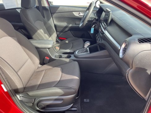 Used 2023 Kia Forte LXS image 17
