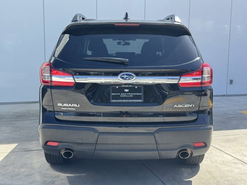 Used 2022 Subaru Ascent Premium image 8