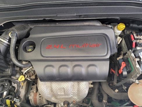 Used 2016 Jeep Renegade Limited image 30