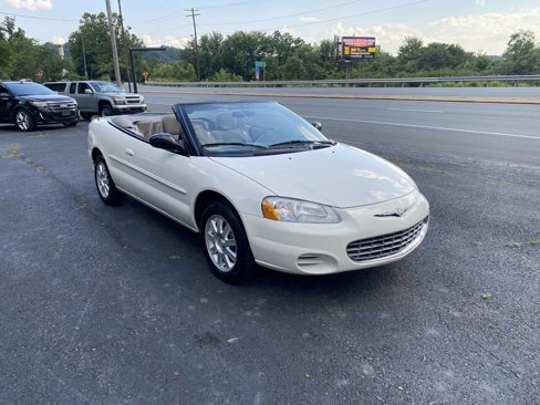 Used 2002 Chrysler Sebring GTC image 4