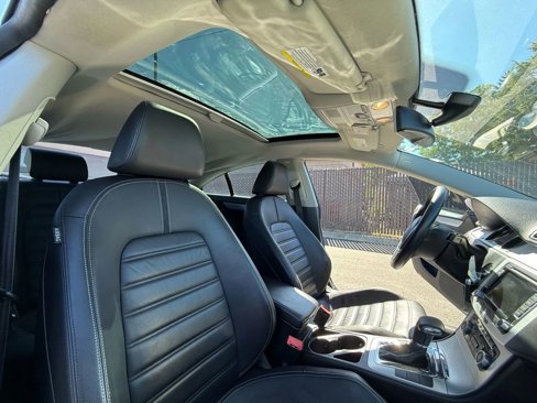 Used 2009 Volkswagen CC Luxury image 24