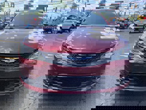 Used 2015 Chrysler 200 S w/ Navigation & Sound Group I image 2