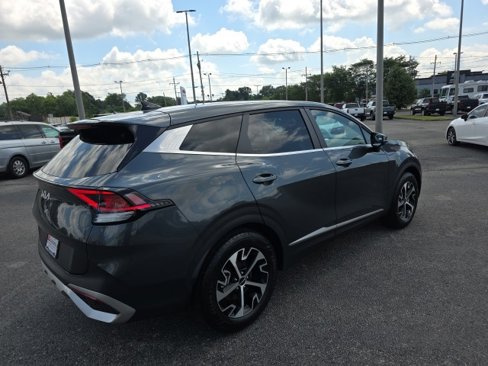Used 2024 Kia Sportage EX image 4