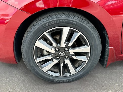 Used 2022 Nissan Versa SV image 27
