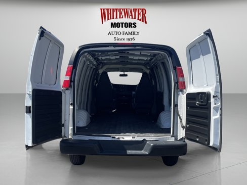 Used 2018 Chevrolet Express 2500 w/ Driver Convenience Package image 19