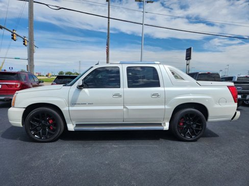 Used 2005 Cadillac Escalade EXT image 30