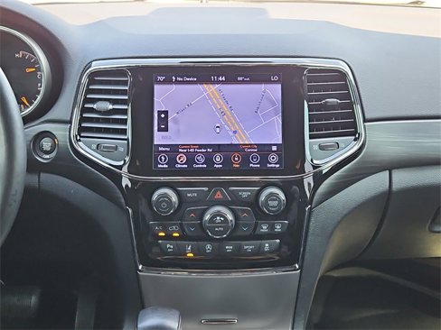 Used 2020 Jeep Grand Cherokee Altitude image 5