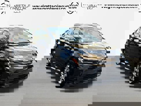 Used 2023 Toyota Corolla LE image 3